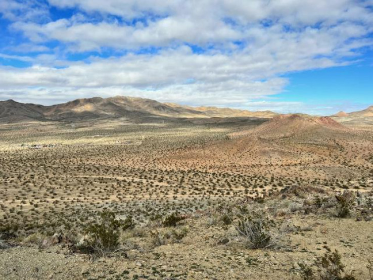 Land in Apple Valley