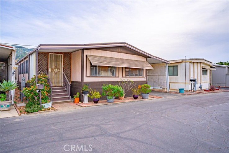 2 Bed Home for Sale in Santa Paula, California