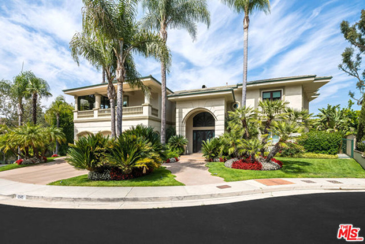 4 Bed Home for Sale in Beverly Hills, California