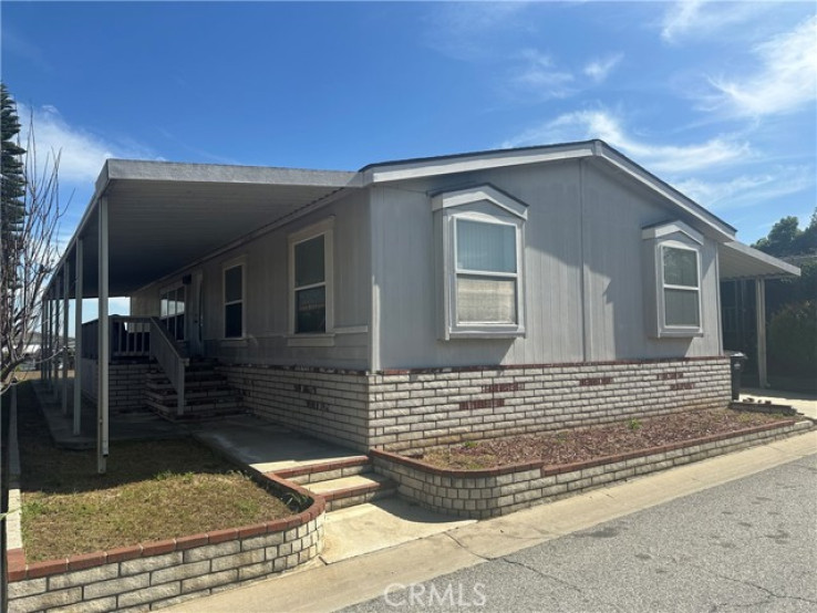 Residential Home in Compton S of Rosecrans, E of Central,W of Ala