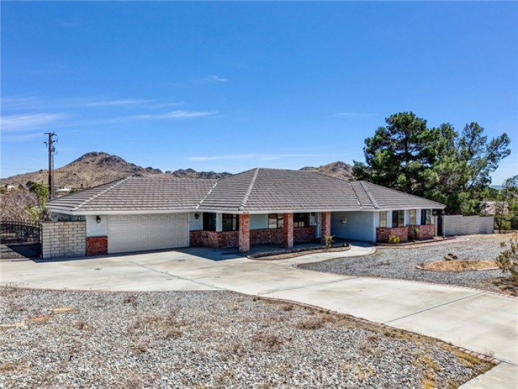 3 Bed Home for Sale in Apple Valley, California