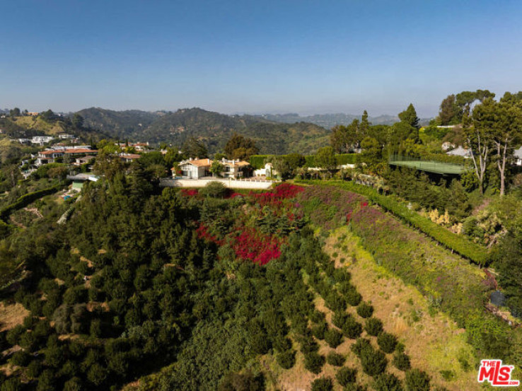 Residential Home in Bel Air - Holmby Hills