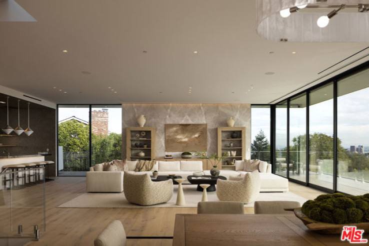 7 Bed Home for Sale in Pacific Palisades, California