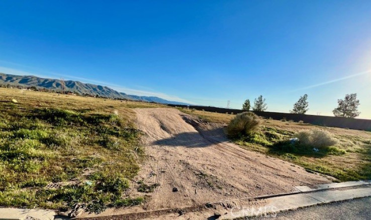  Land for Sale in Apple Valley, California