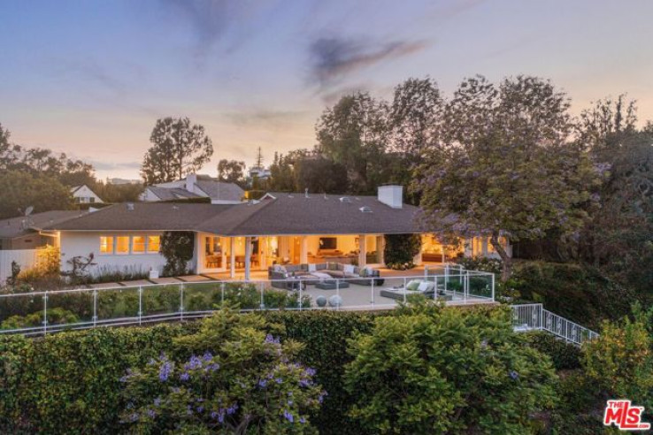 4 Bed Home for Sale in Los Angeles, California