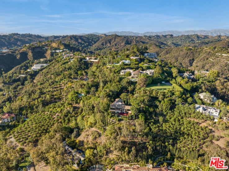37 Bed Home for Sale in Los Angeles, California
