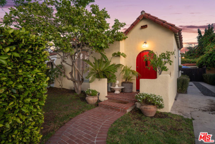 2 Bed Home for Sale in Venice, California