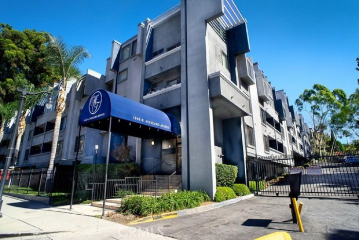 2 Bed Home for Sale in Los Angeles, California