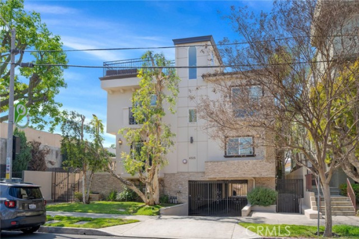  Income Home for Sale in Sherman Oaks, California