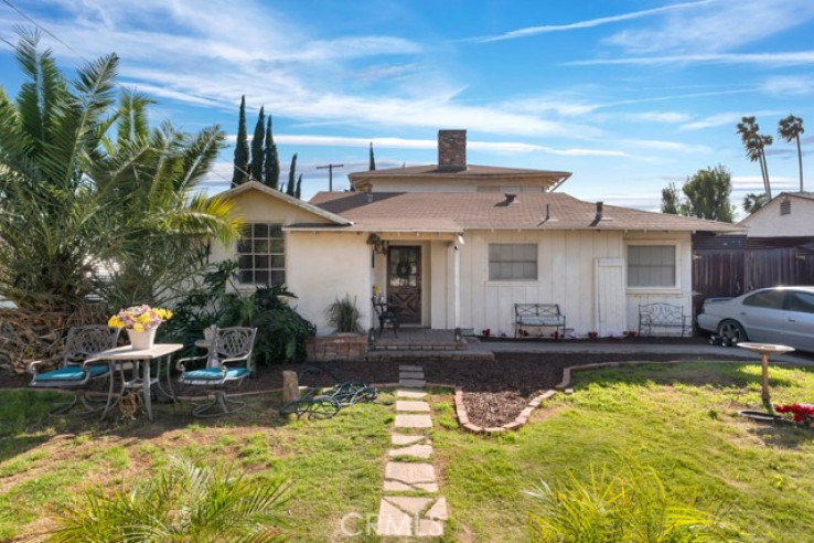 3 Bed Home for Sale in Lake Balboa, California