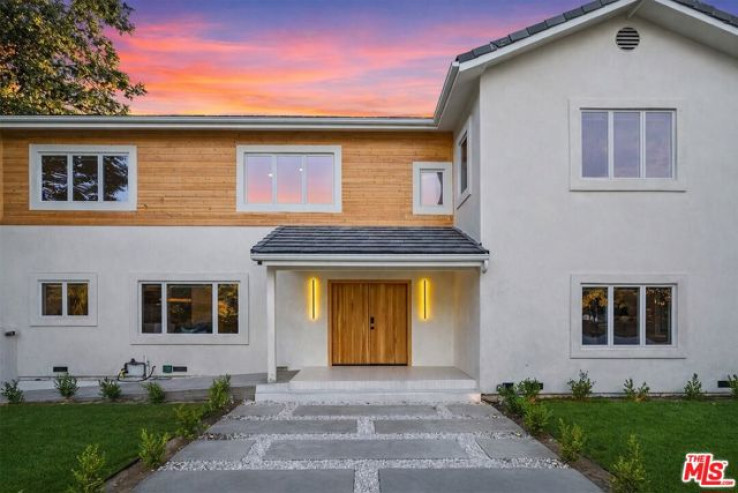 7 Bed Home for Sale in Valley Village, California