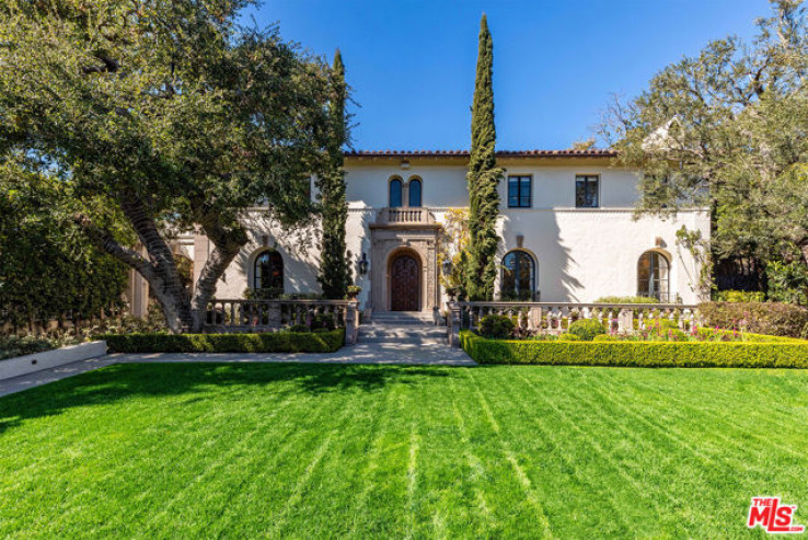 7 Bed Home for Sale in Los Angeles, California