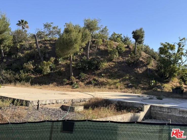3 Bed Home for Sale in Beverly Hills, California