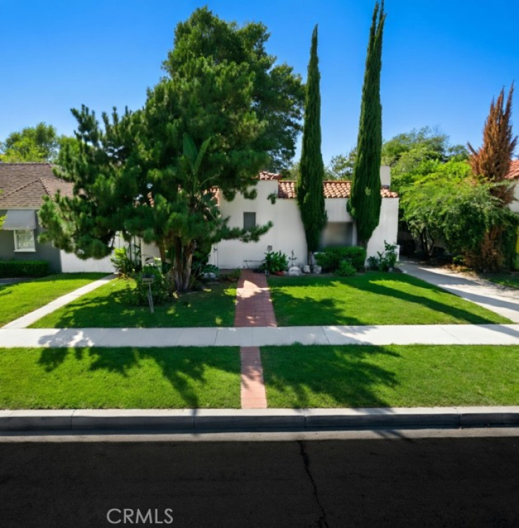 2 Bed Home for Sale in North Hollywood, California