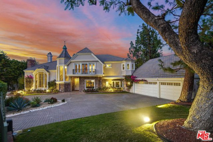 6 Bed Home for Sale in Encino, California