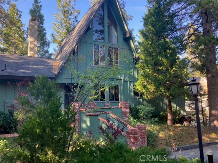 2 Bed Home for Sale in Lake Arrowhead, California