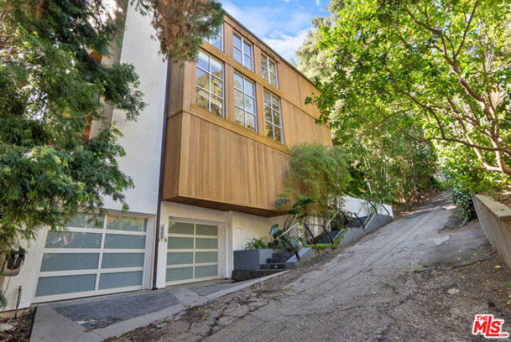 3 Bed Home for Sale in Beverly Hills, California