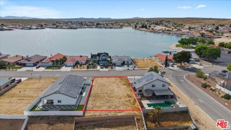 Land in Helendale