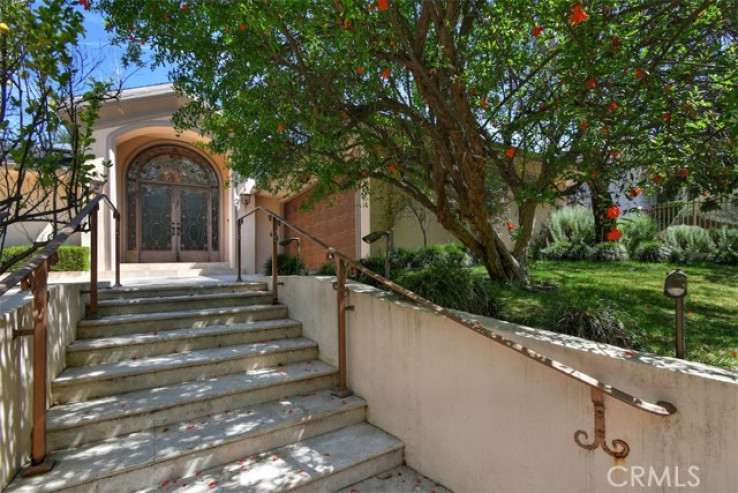 4 Bed Home for Sale in Encino, California