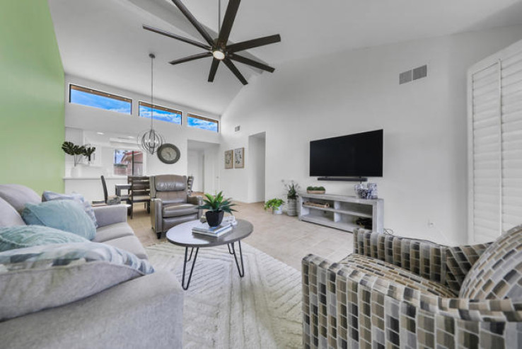 Residential Home in North Palm Desert