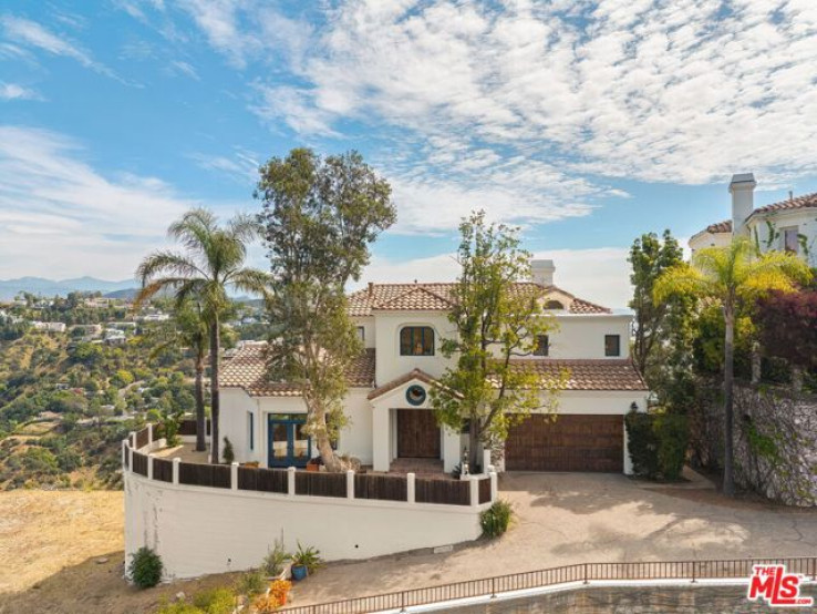 4 Bed Home for Sale in Los Angeles, California