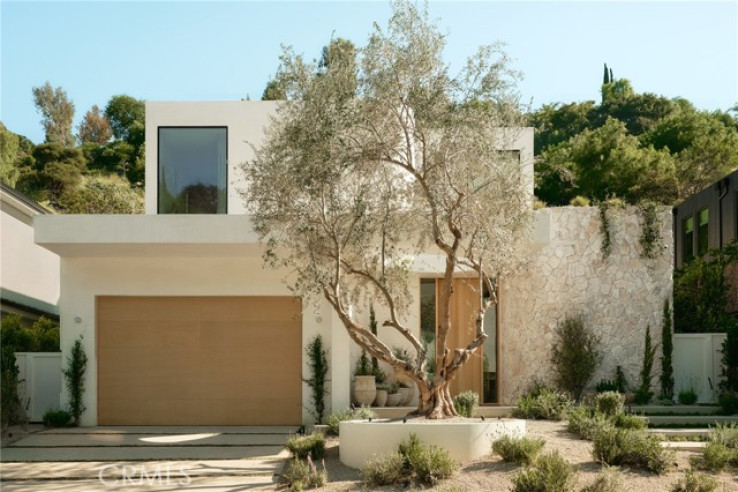 5 Bed Home for Sale in Studio City, California