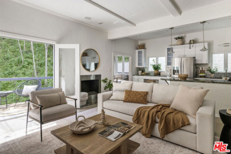 Residential Home in Sunset Strip - Hollywood Hills West