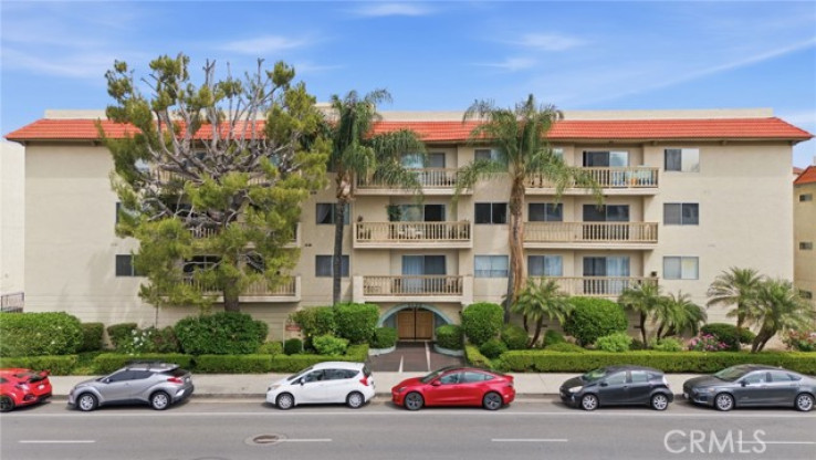 2 Bed Home for Sale in Encino, California