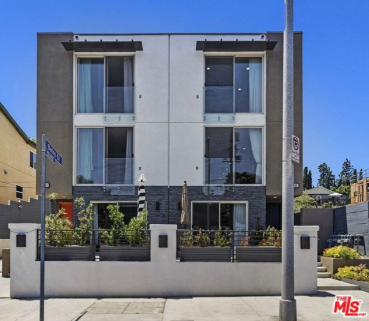 Residential Home in Los Feliz