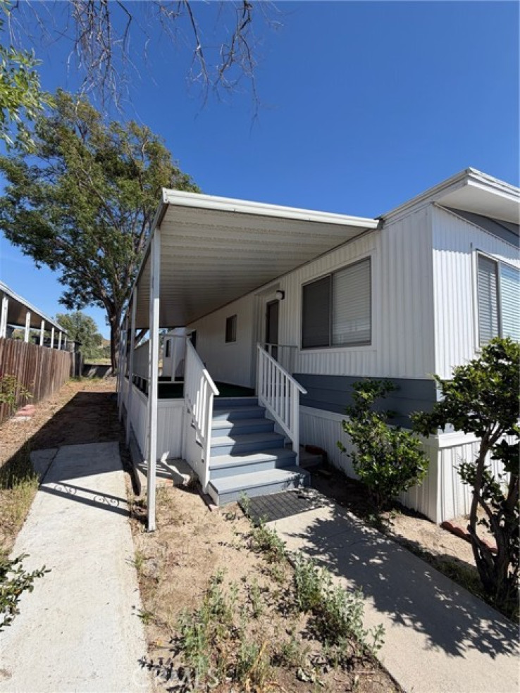 2 Bed Home for Sale in Canyon Country, California