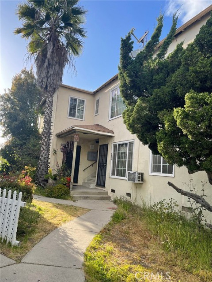  Income Home for Sale in Sun Valley, California