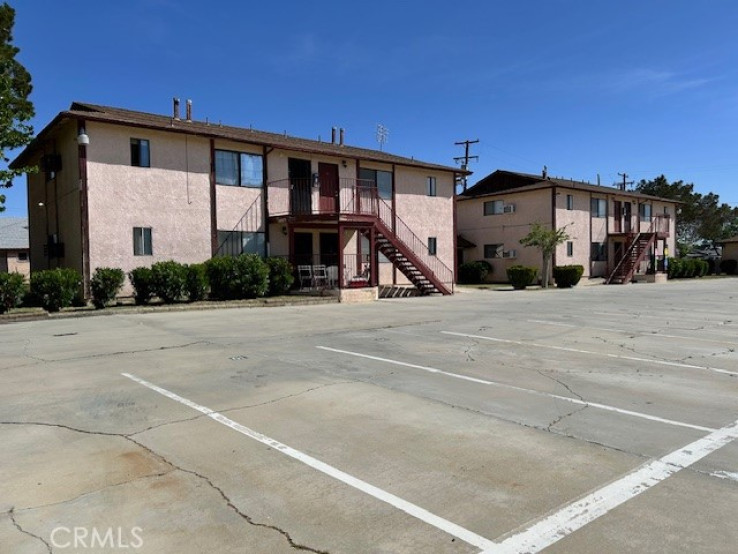  Income Home for Sale in Mojave, California