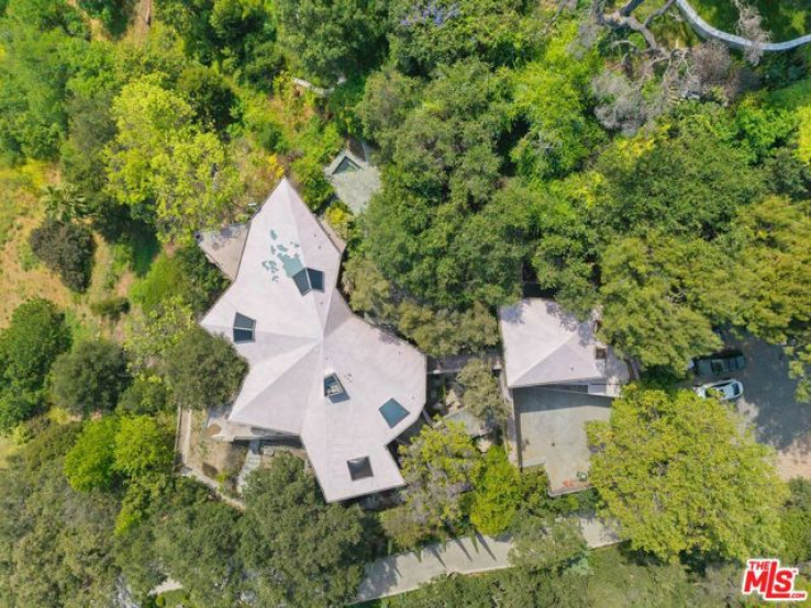 1 Bed Home for Sale in Beverly Hills, California