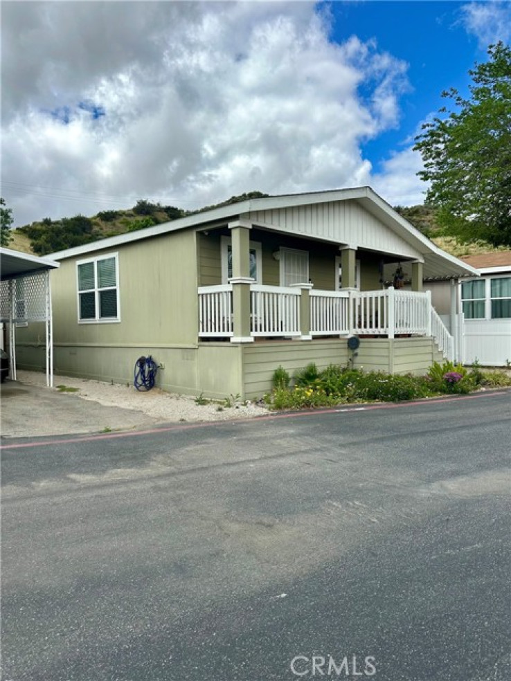 2 Bed Home for Sale in Castaic, California