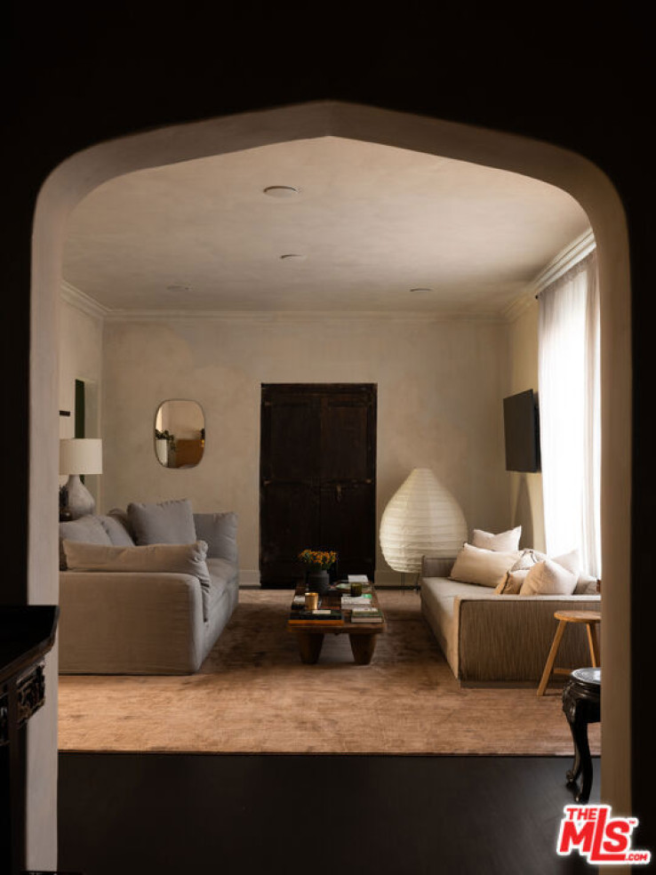 Residential Home in West Hollywood Vicinity