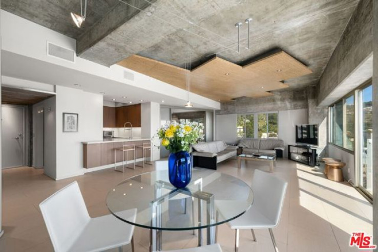 Residential Home in Sunset Strip - Hollywood Hills West