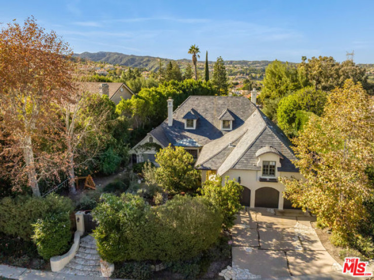 5 Bed Home for Sale in Encino, California