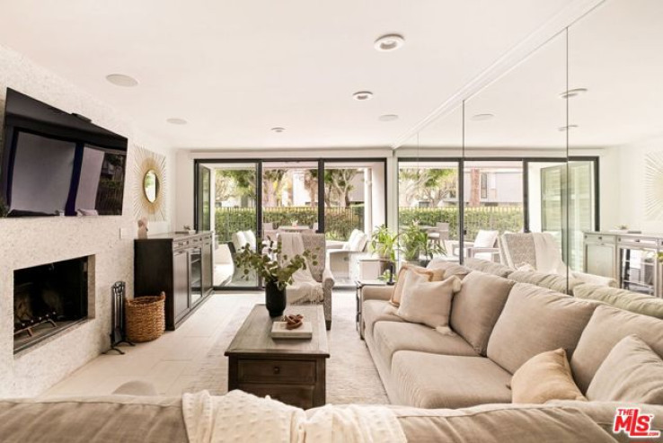 2 Bed Home for Sale in Santa Monica, California
