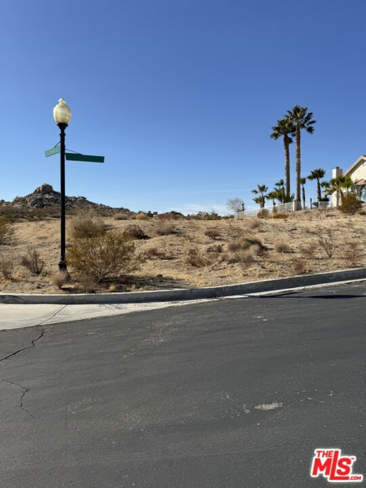  Land for Sale in Apple Valley, California