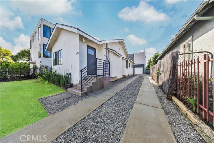 5 Bed Home for Sale in Los Angeles, California