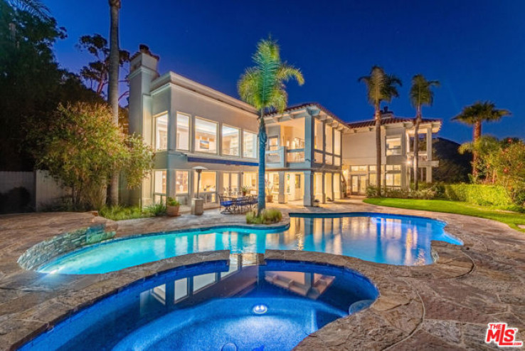 6 Bed Home for Sale in Malibu, California