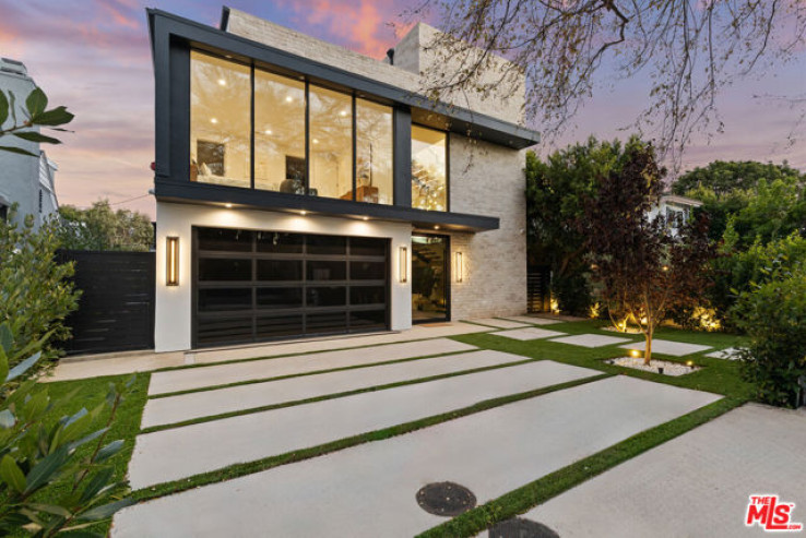 5 Bed Home for Sale in Los Angeles, California
