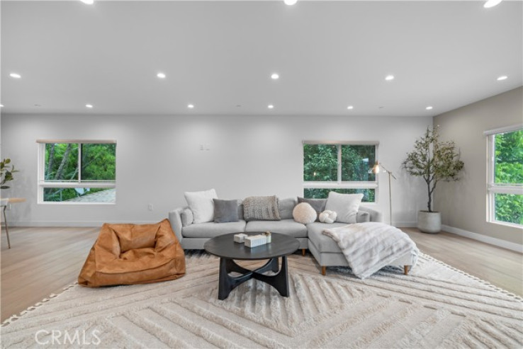 3 Bed Home for Sale in Sherman Oaks, California