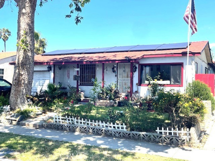 4 Bed Home for Sale in Hawthorne, California