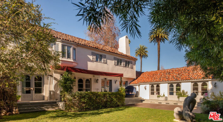 Residential Home in Beverly Hills