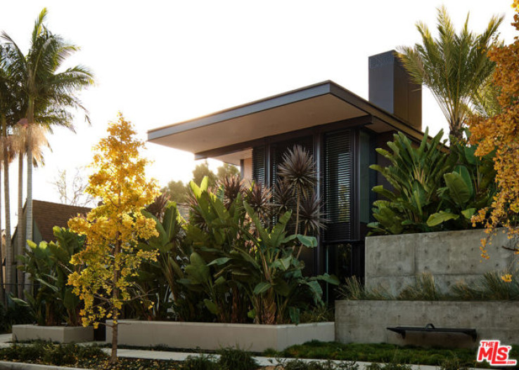 Residential Home in West Hollywood Vicinity