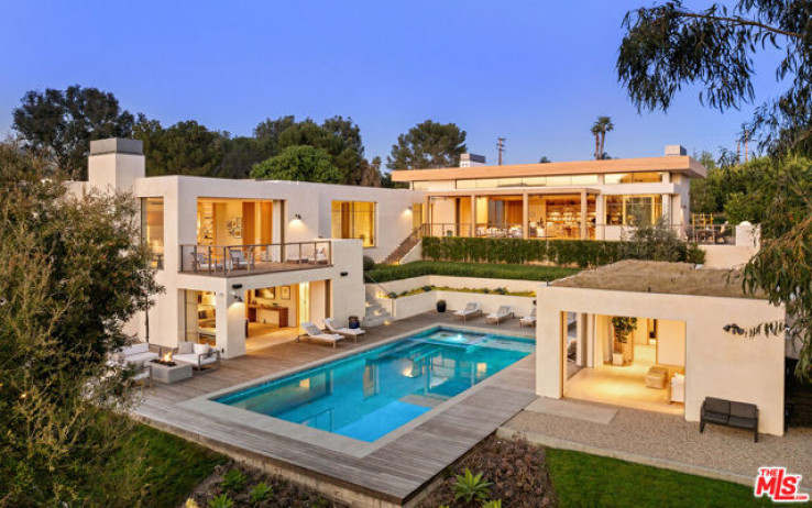 4 Bed Home for Sale in Malibu, California