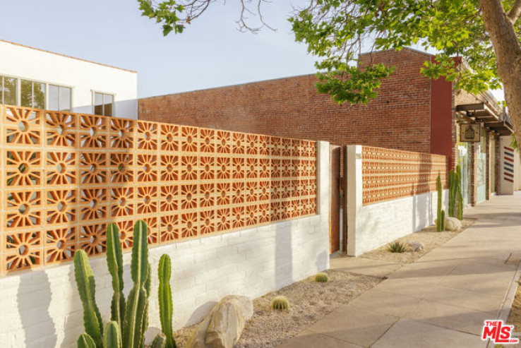  Commercial for Sale in Santa Monica, California