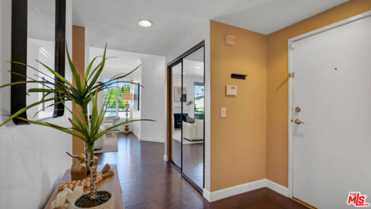 3 Bed Home for Sale in Sherman Oaks, California