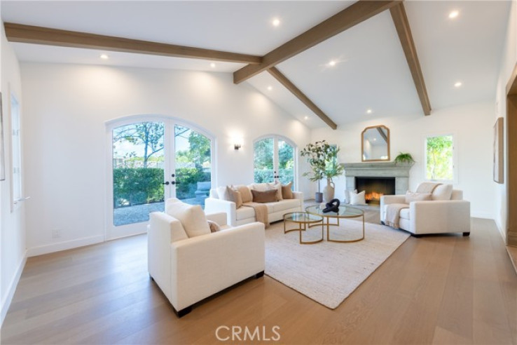 5 Bed Home for Sale in Encino, California